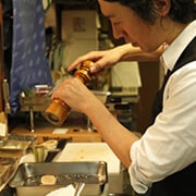 ホタテに軽めに塩・胡椒をして、強力粉をまぶす