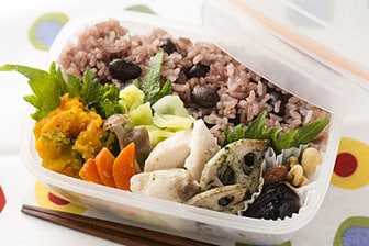 デザート付きがうれしい!野菜たっぷりヘルシー弁当