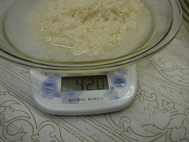 ちょうど420gにします(この分量の計測はとても重要ですョ)
