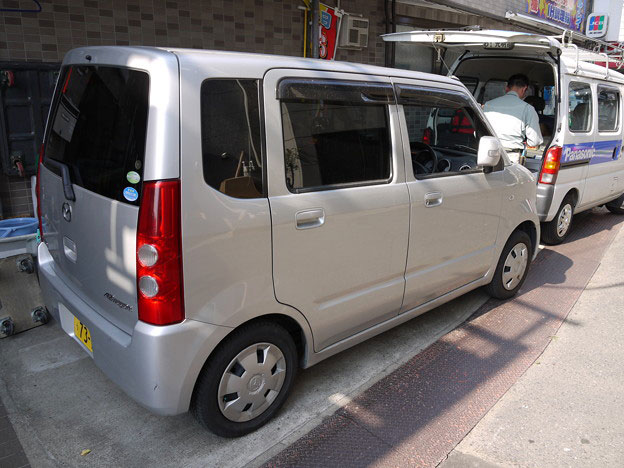 軽自動車を洗車してみます