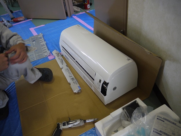 まずは開梱です。