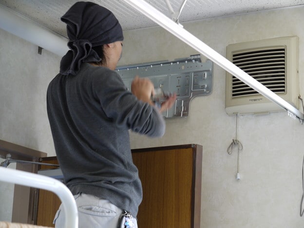 ここをきちんとやらないと 本体からの水漏れの原因等になりますので、慎重に完璧に仕上げます。