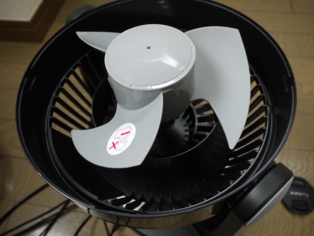 ファンは・・・ うんしょ 外れませんでした。