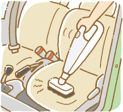 自家用車の中なら「充電式コードレス掃除機」。
