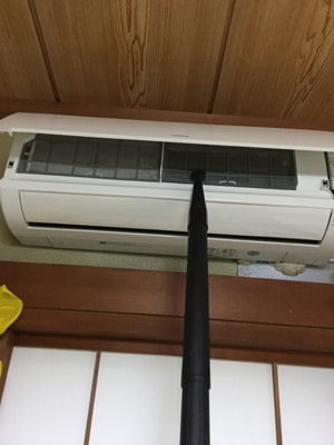 エアコンのフィルター掃除