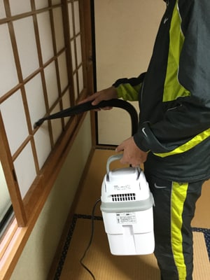 障子やガラスの桟を掃除