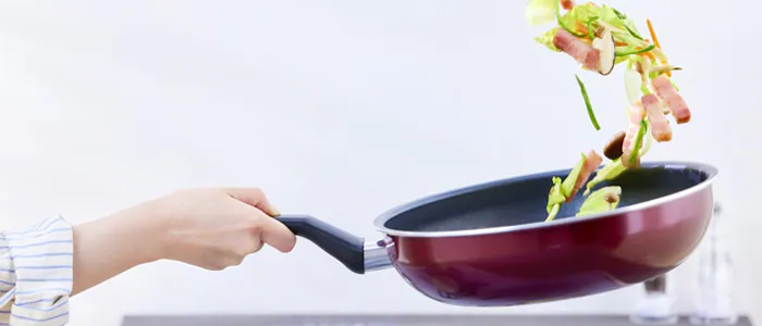 フライパンの選び方|素材・加工・サイズで自分に合った一枚を見つける方法