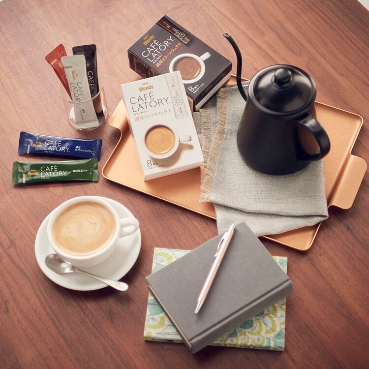 ブレンディスティック個包装カフェラトリーキャラメルマキアートキャラメル大容量粉末ポリフェノールエージーエフ「ブレンディRカフェラトリーR」スティック濃厚キャラメルマキアート18本（スティック）（個包装）AGF 