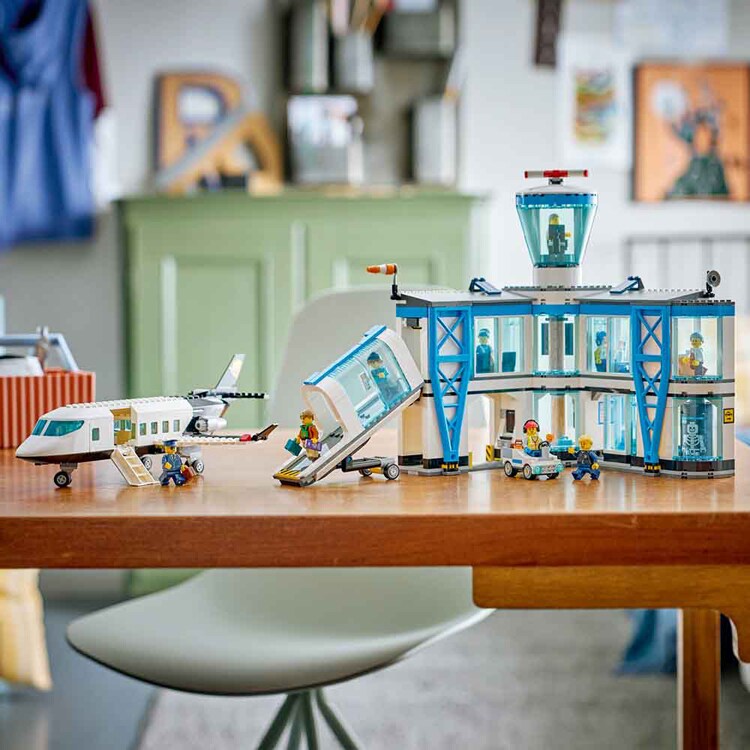 CITY 空港ターミナルと飛行機 60502 【プラザセレクト】