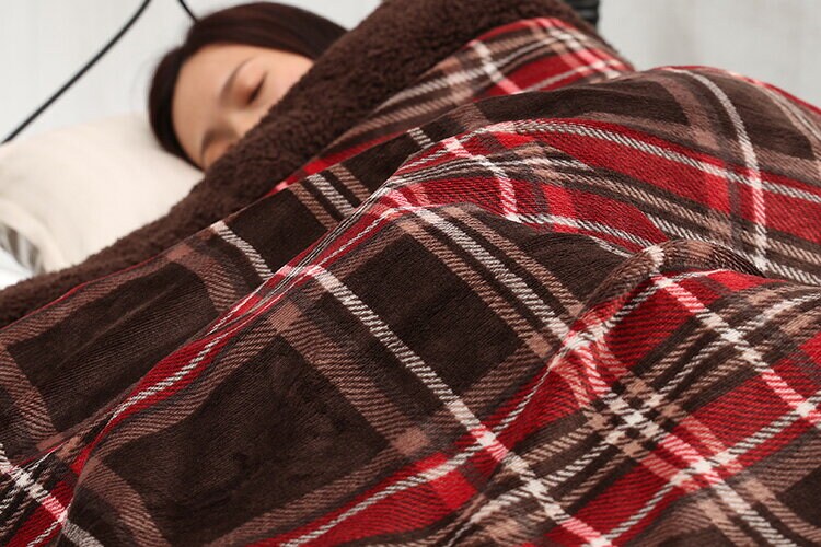 トリプルウォームシングルマイクロファイバーフランネルシープ調ボアHeatWarm吸湿発熱機能アルミシート入り寝具静電気抑制秋冬冬用J.ATripleWarmわた入りブランケットSメルクロス